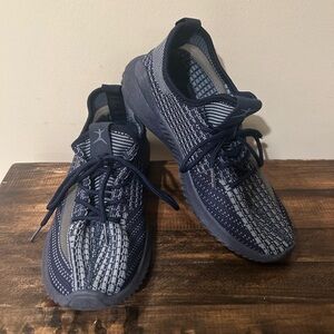 EUC Danskin Women's 7.5 Navy Blue Ecstatic Lace Up Sneakers Comfy Mesh Active